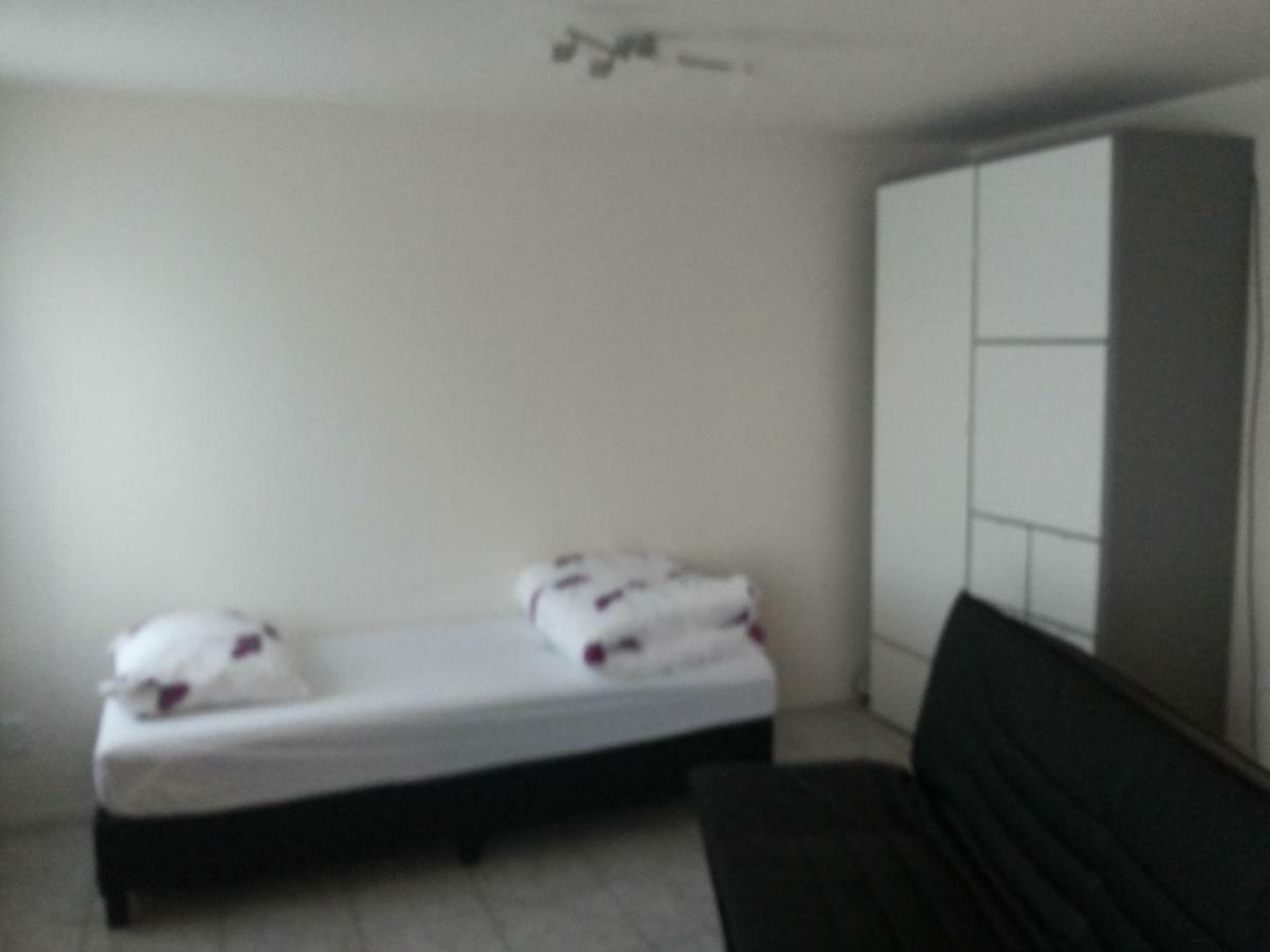 Apartment + Studios Insulinde Tilburg Esterno foto