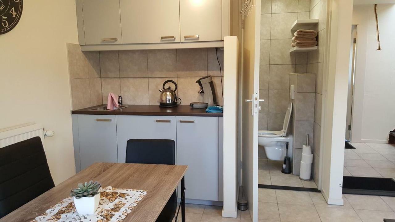 Apartment + Studios Insulinde Tilburg Esterno foto