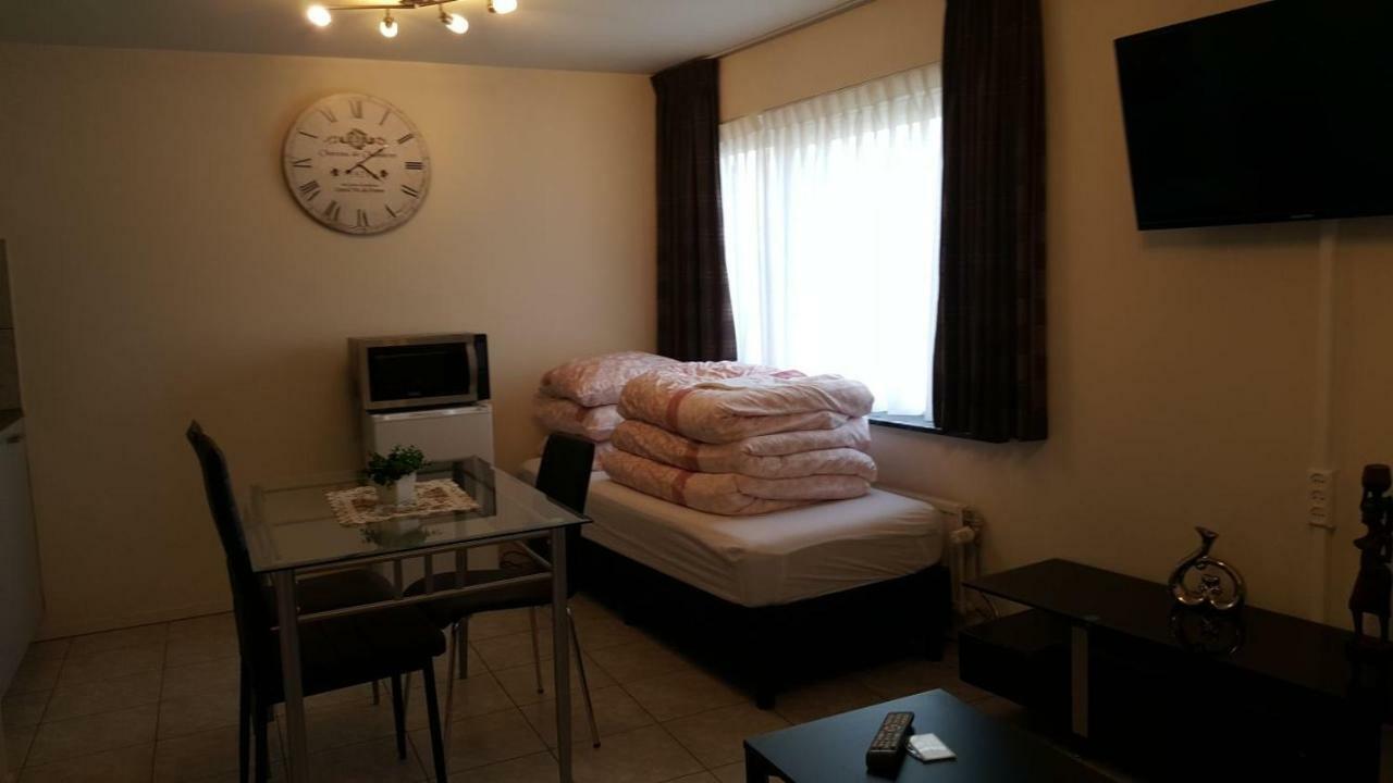 Apartment + Studios Insulinde Tilburg Esterno foto
