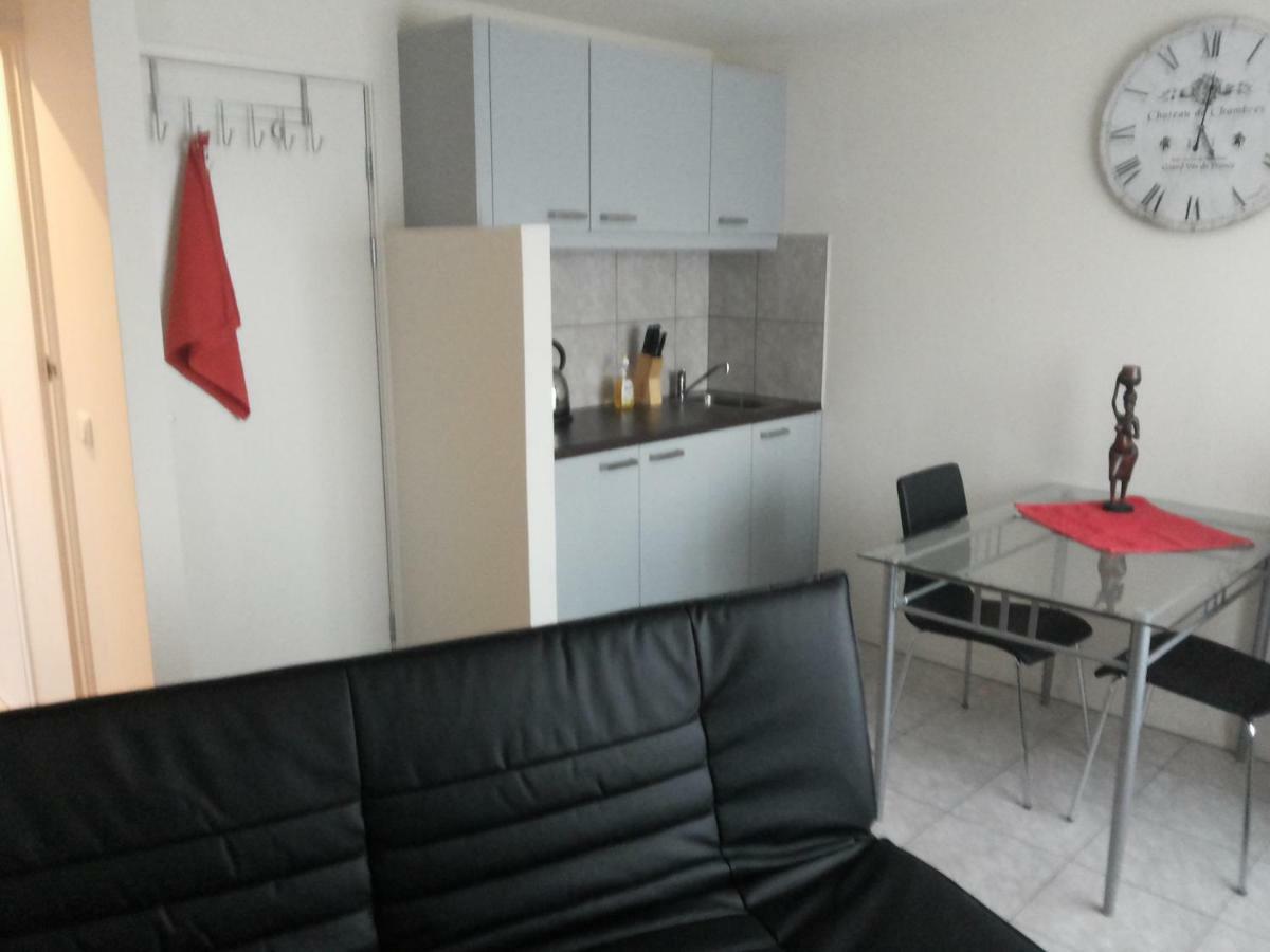 Apartment + Studios Insulinde Tilburg Esterno foto